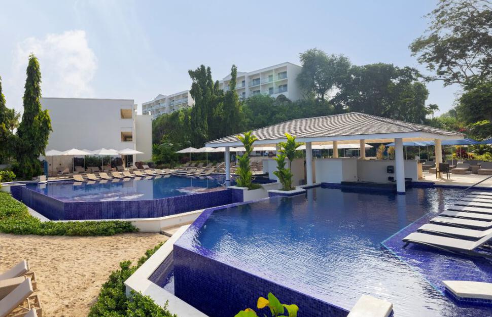 Diamond Club Pool