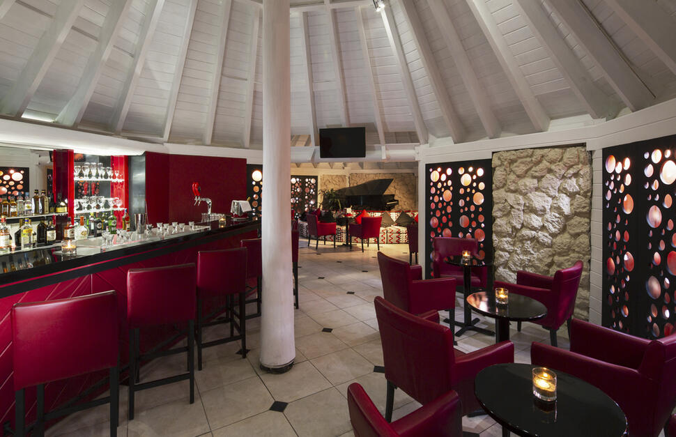 Piano Bar