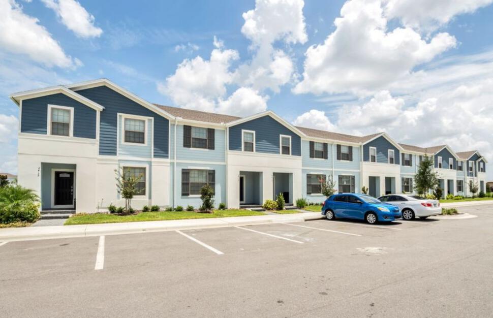 Windsor At Westside Townhouses