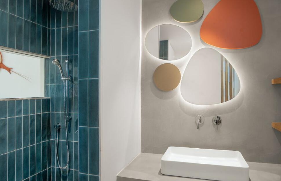 Partial Sea View Room bathroom