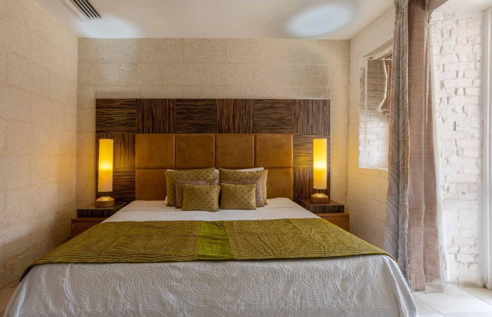 Standard Courtyard Room