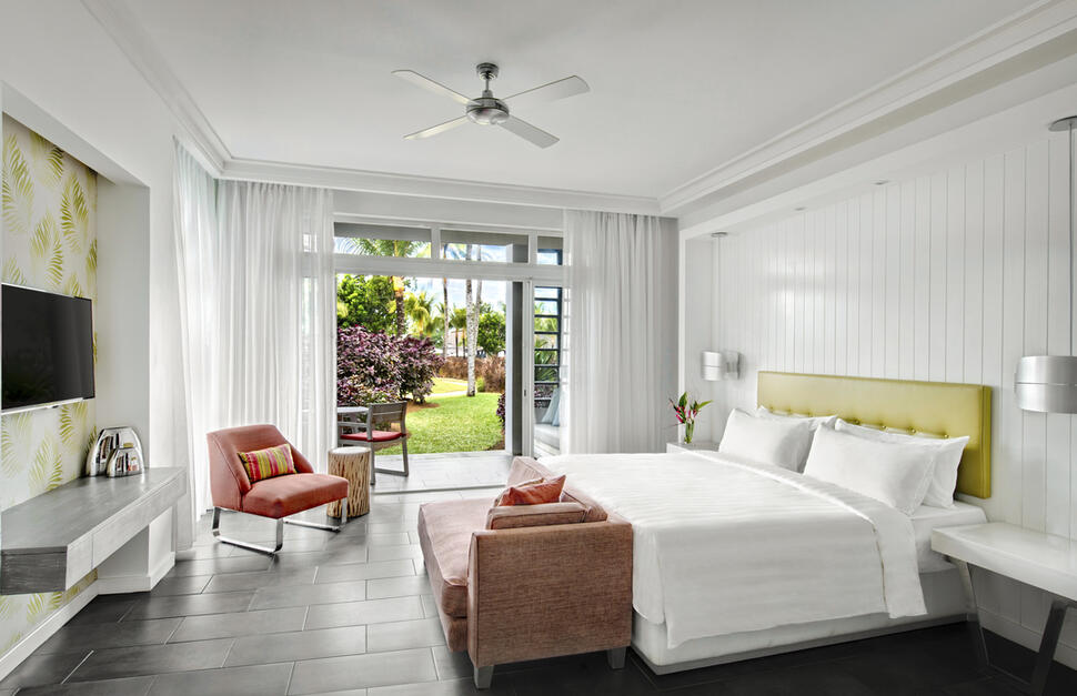 Junior Suite Pool Access