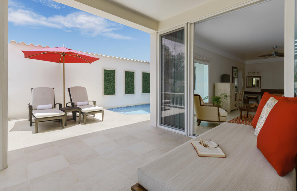 Anthurium Pool Suite