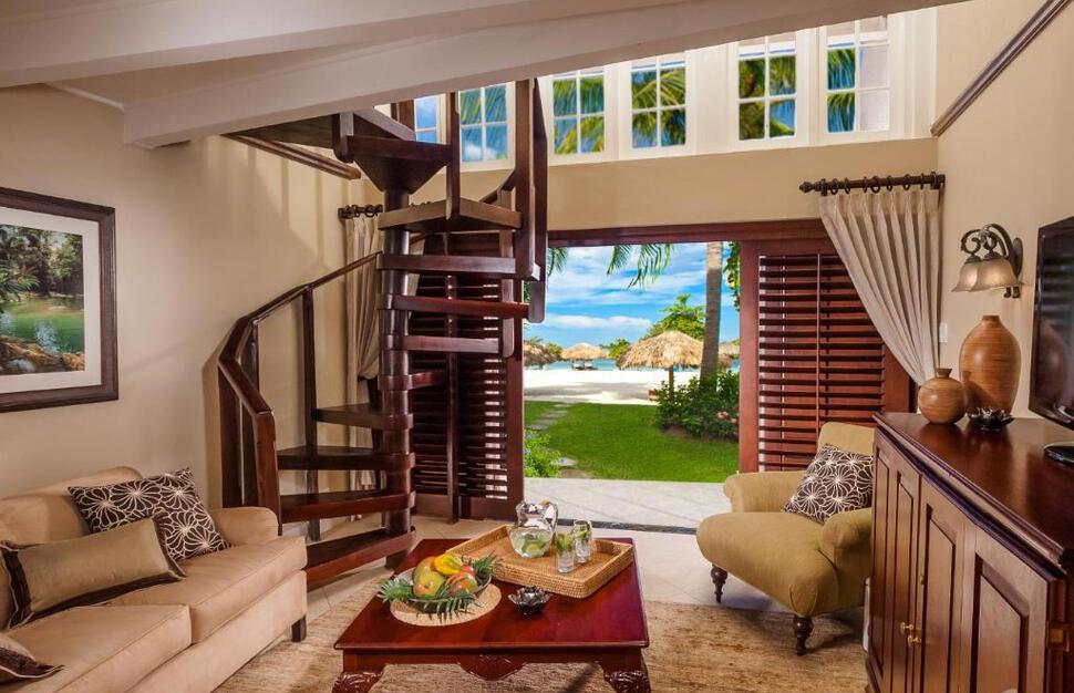 Longshore Beachfront Two-Story One Bedroom Butler Villa Suite w/ Tranquility Soaking Tub
