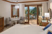 Longshore Beachfront Grande Luxe Club Level Room