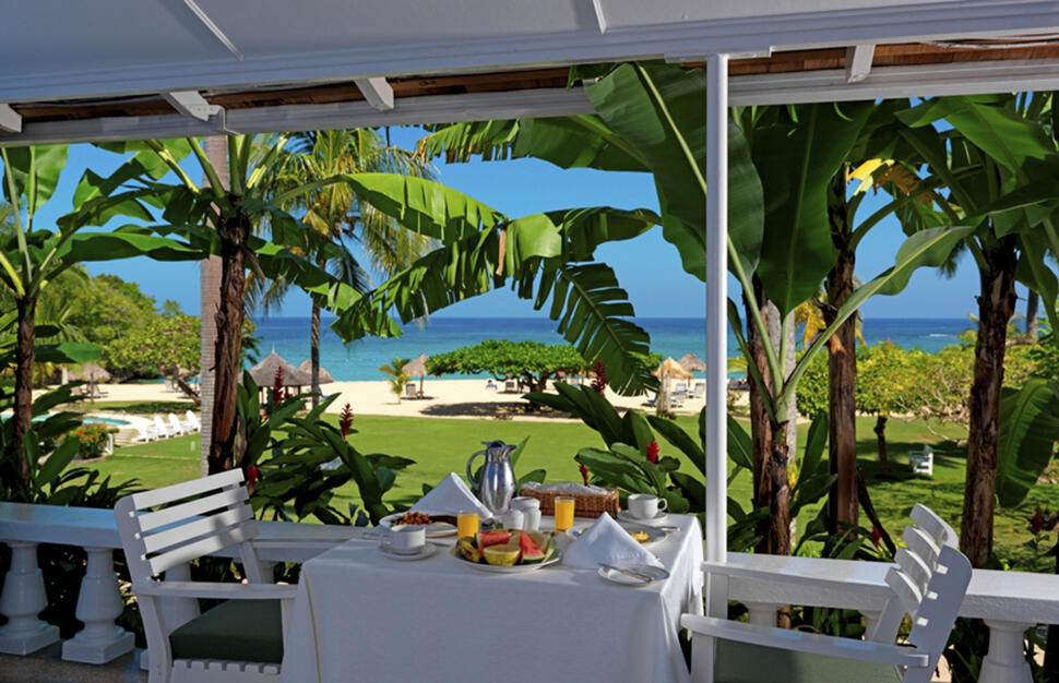 Deluxe Verandah Suite