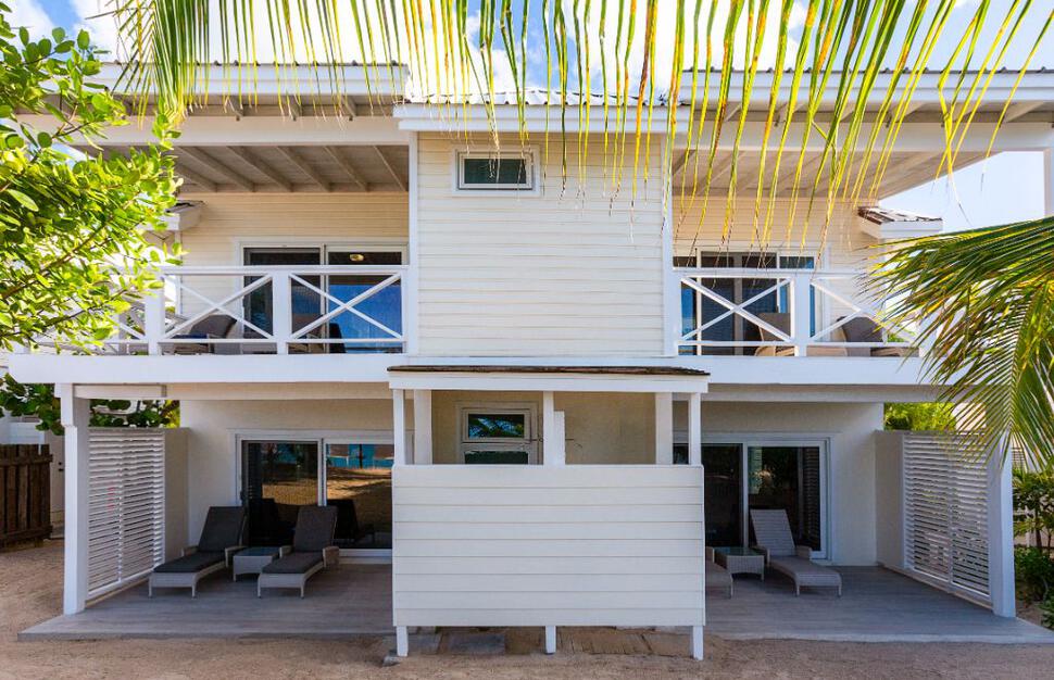 Deluxe Beachfront Room