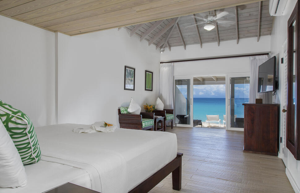 Superior Deluxe Beachfront Room