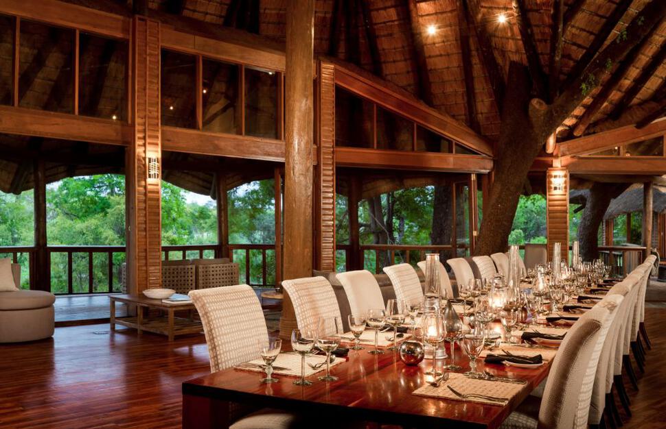 Safari Lodge dining