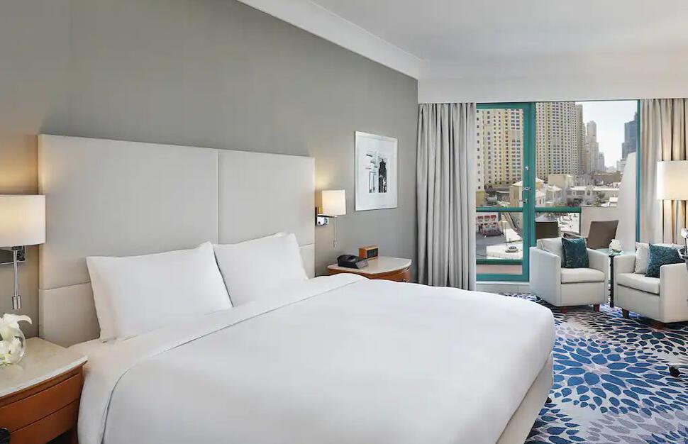 King Executive Walk View