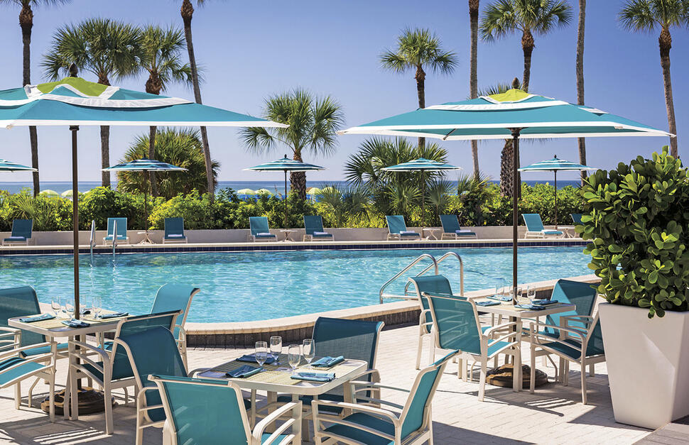 Poolside Lounge