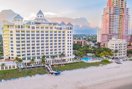 Pelican Grand Beach Resort