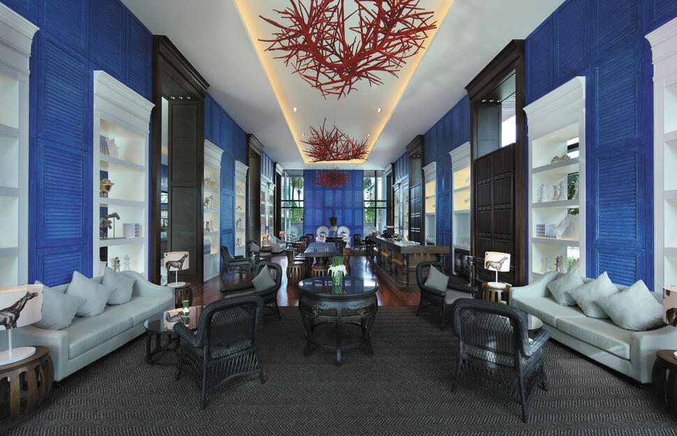 Coral Lounge