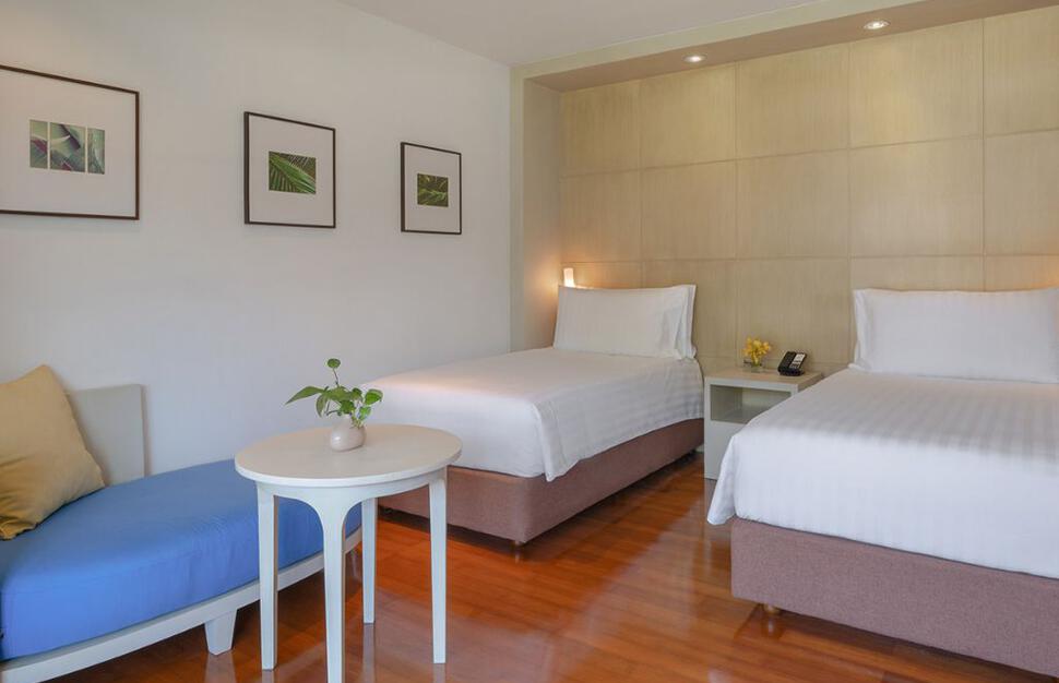 Superior Pool Side Twin Room