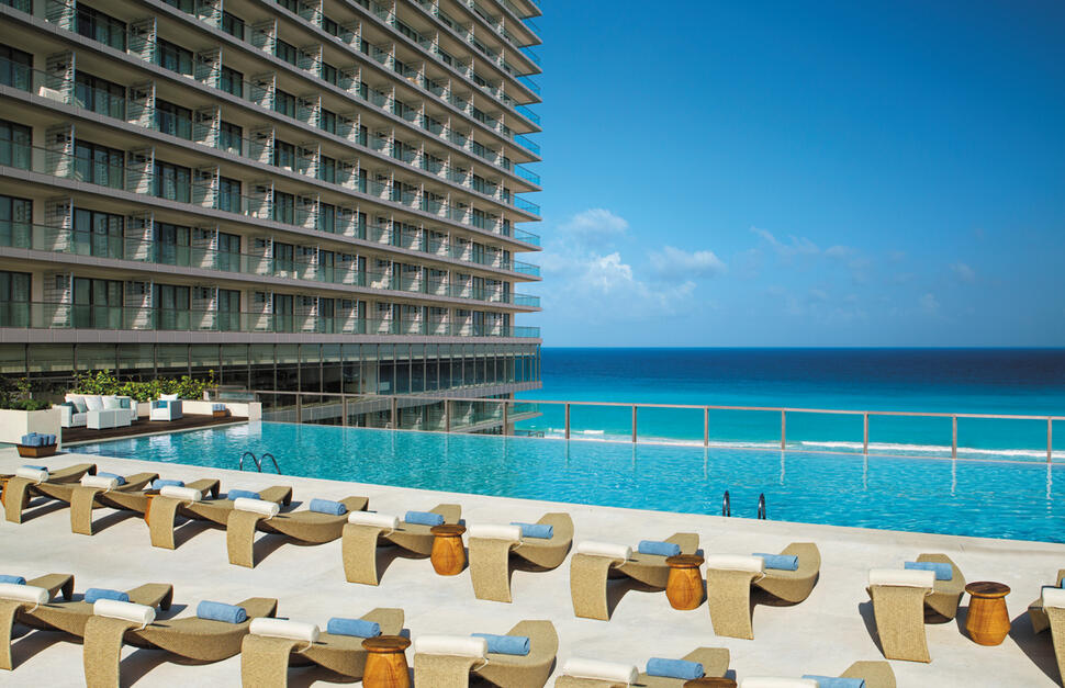 Preferred Club Swimming Pool