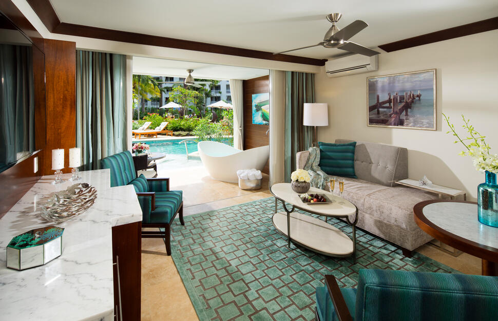 Crystal Lagoon Swim-Up One Bedroom Butler Suite with Patio Tranquility Soaking Tub