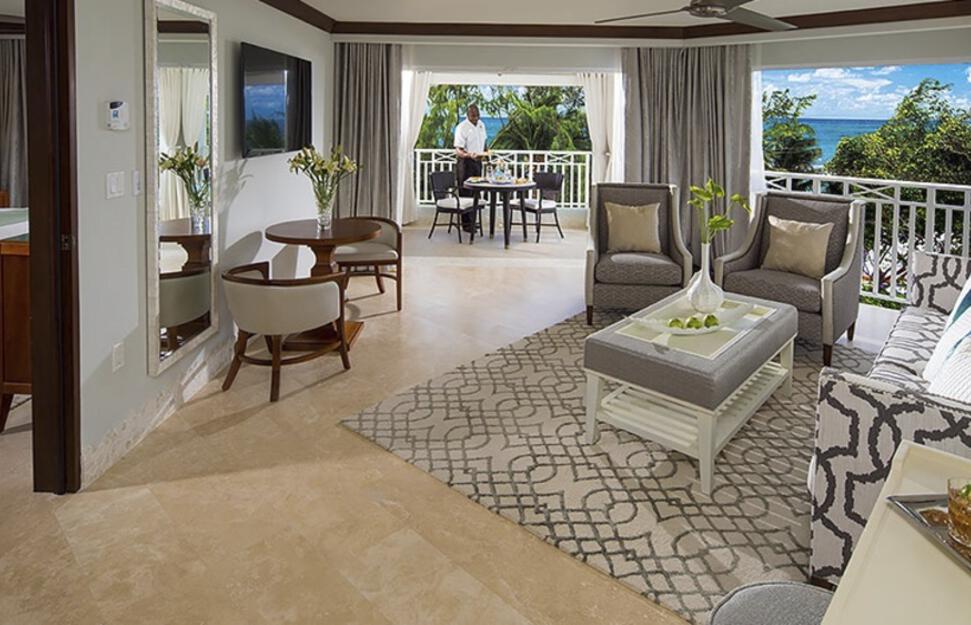 Beachfront One Bedroom Butler Suite with Balcony Tranquility Soaking Tub