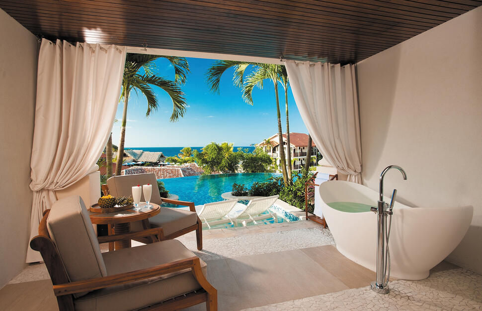 Italian Swim up Suite