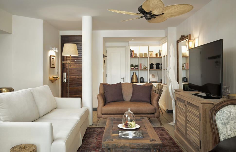 Senior Suite