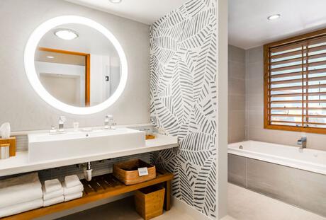 Ocean View Junior Suite King with Balcony