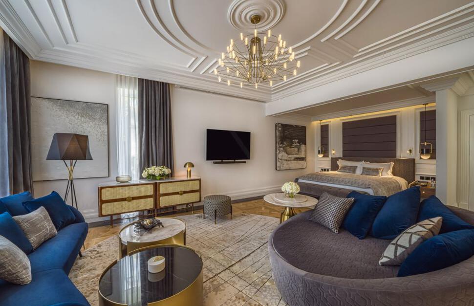 Lodge Villa Master Bedroom