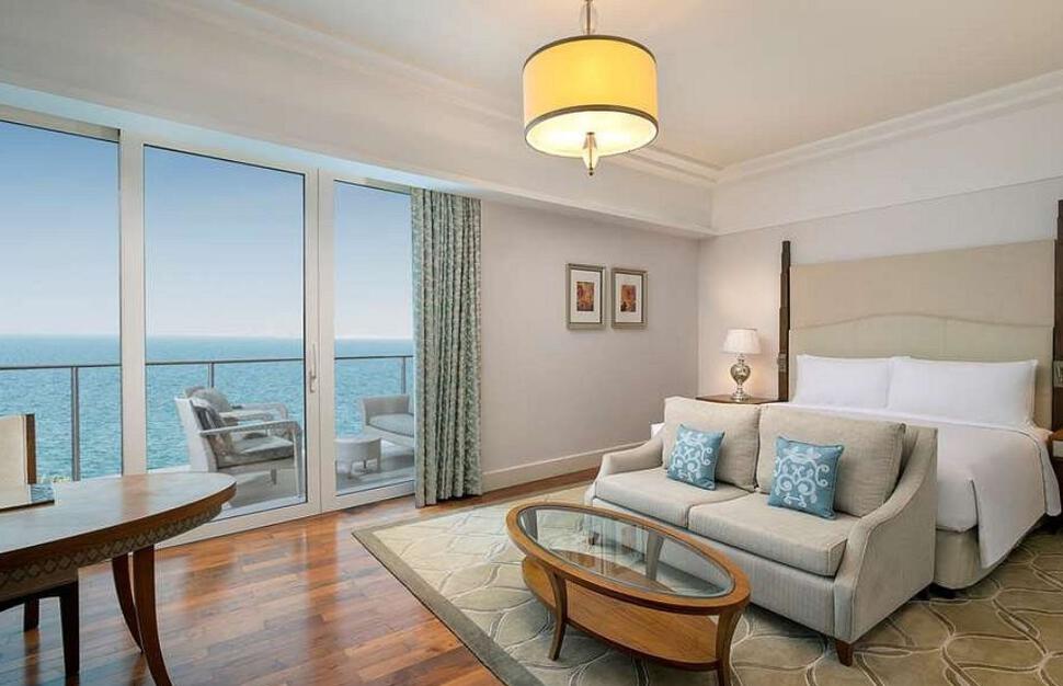 Pearl Club Sea View King Room