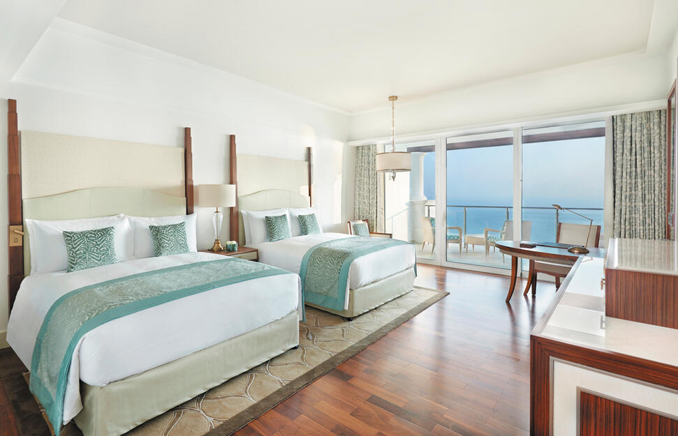 2 Queen Deluxe Sea View Room