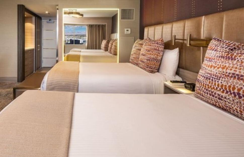 Marra Style Queen Room