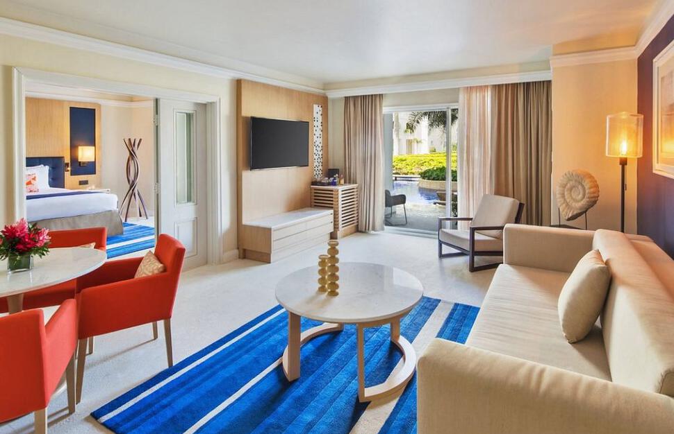 One Bedroom Butler Swim Up Suite