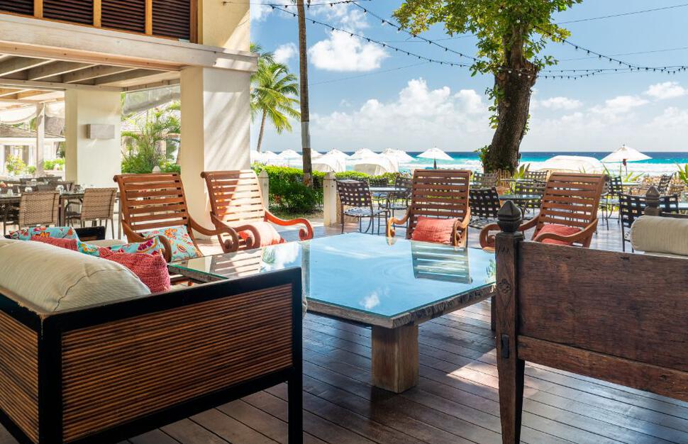 Driftwood Cafe Lounge