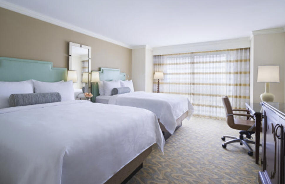 Queen Queen Guest Room