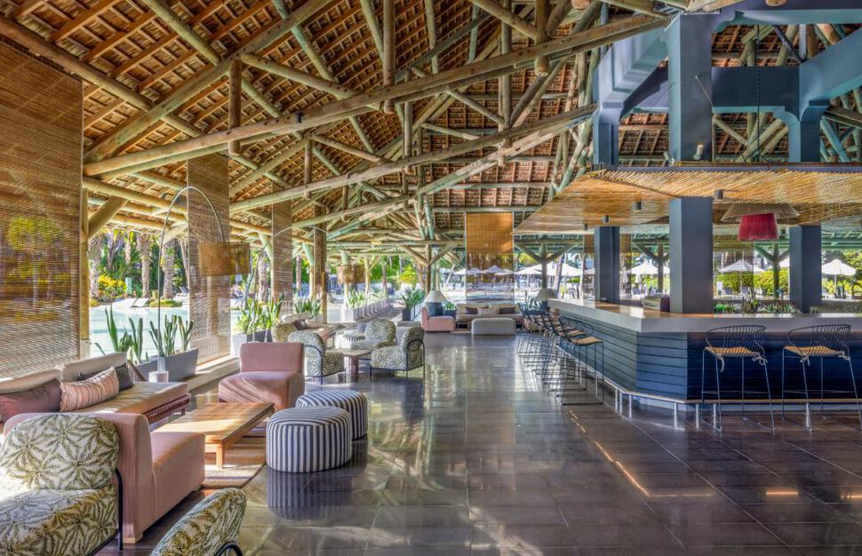 Pool Bar