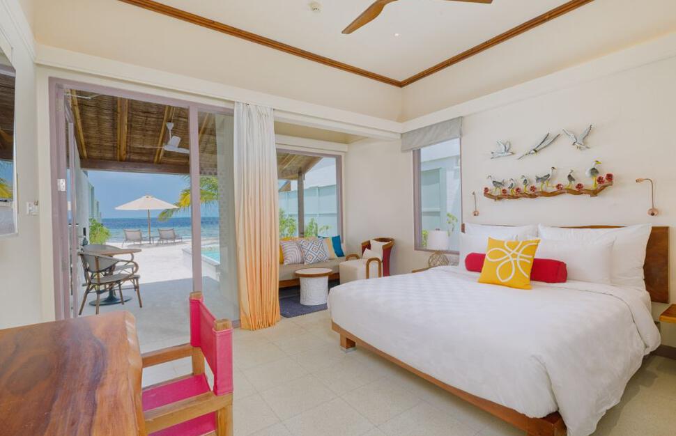 Deluxe Beach Villa with Pool