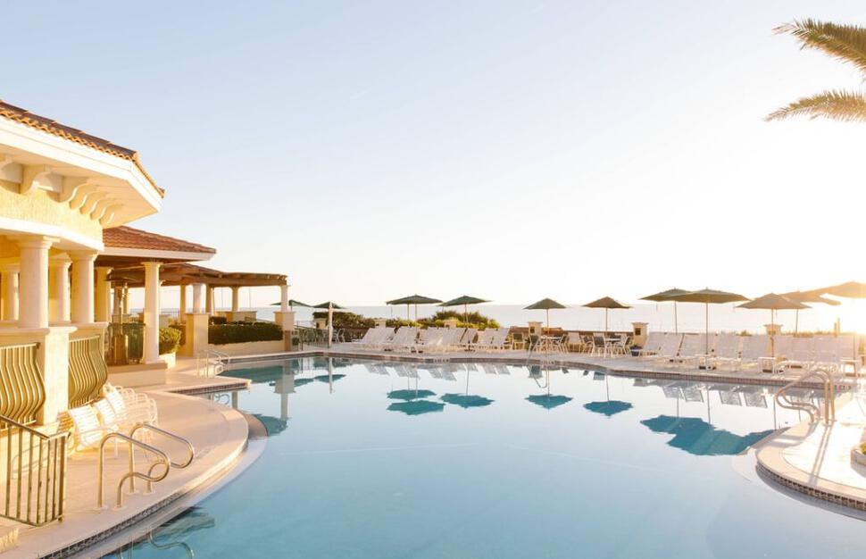 Serenata Beach Club