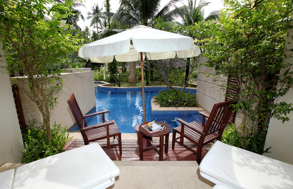 Pool Access Room