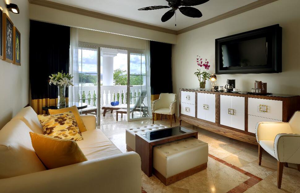 The Signature Level at Grand Palladium Lady Hamilton Resort & Spa | Montego Bay, Jamaica | Virgin Atlantic Holidays The Signature Level at Grand Palladium Lady Hamilton Resort & Spa | Montego Bay, Jamaica | Virgin Atlantic Holidays