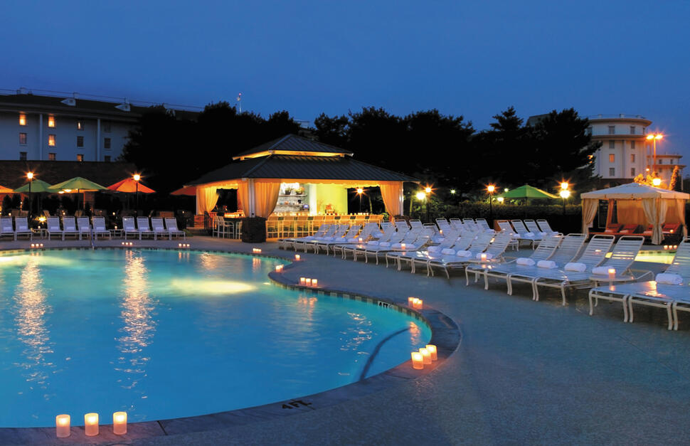Swimming pool, Gaylord Opryland Resort, Nashville, USA