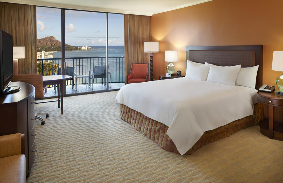 Ocean Front Rainbow Tower Room