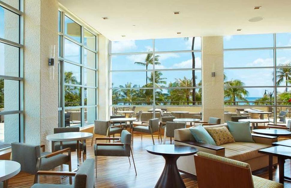 SWIM Poolside Lounge