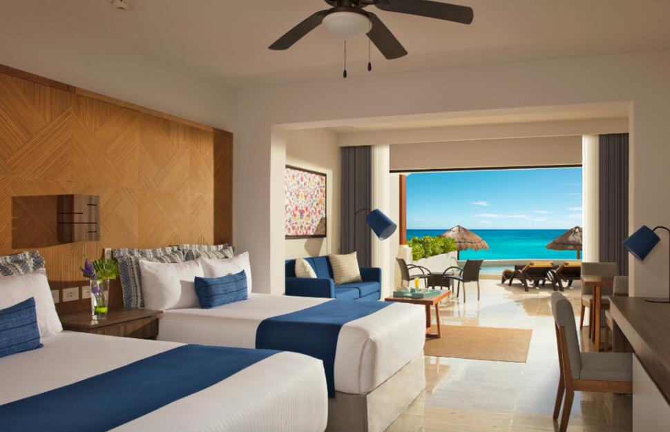 Preferred Club Junior Suite Swim out Double