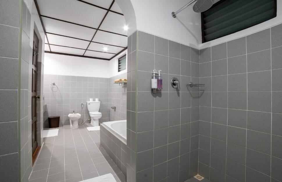 Deluxe Beachfront Room