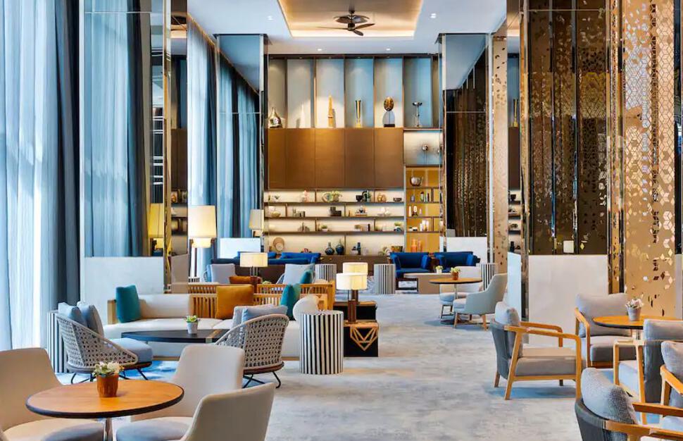 Lobby lounge