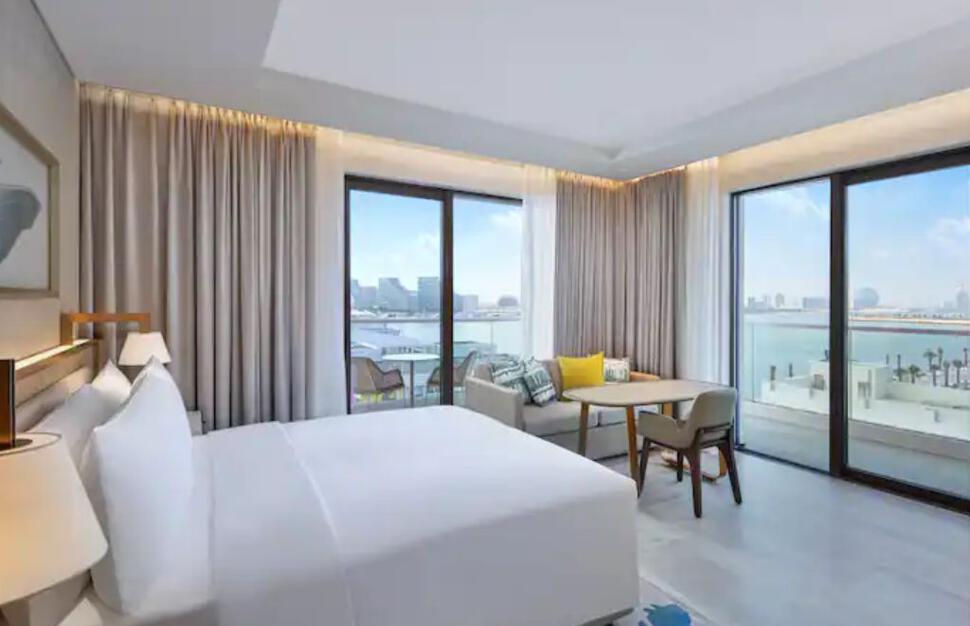 King Deluxe Bay View Room