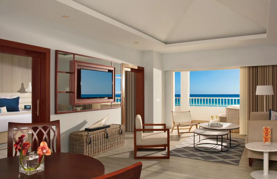 Preferred Club Master Suite Ocean Front Room