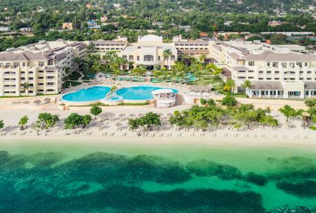 IBEROSTAR Waves Rose Hall Beach