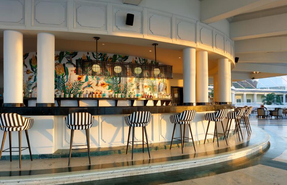 Infinity Bar