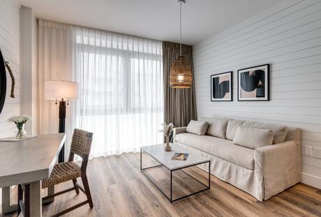 Reserve Room Sitting Area