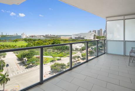 Double Deluxe Balcony Bay View