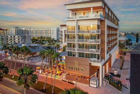 The Hiatus Clearwater Beach, Curio Collection by Hilton