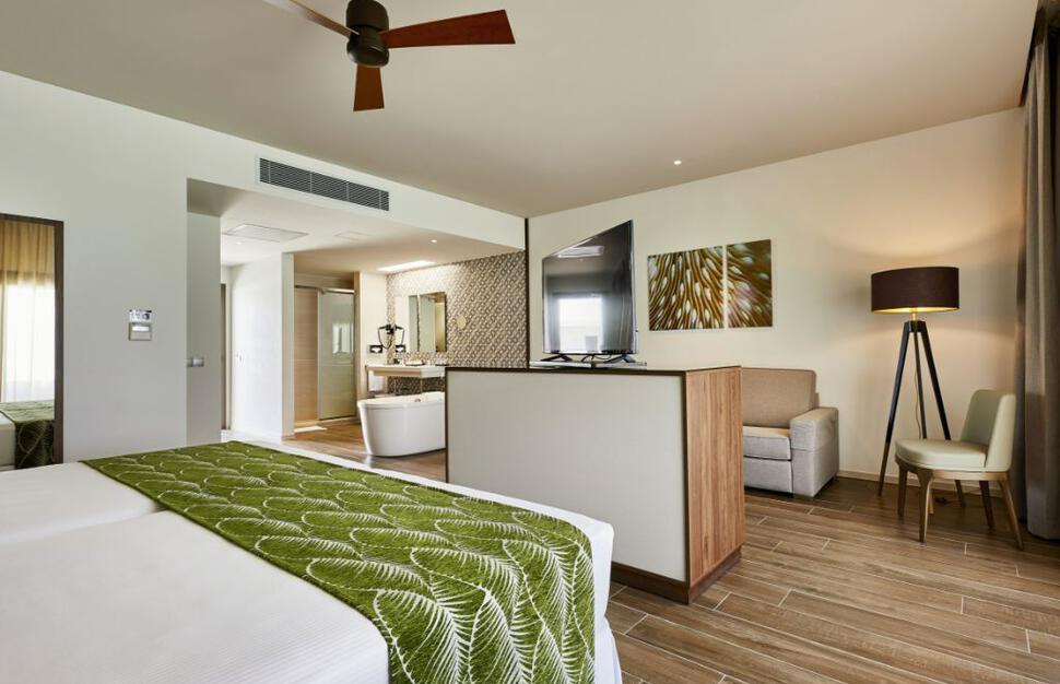 Superior Junior Suite - overwater